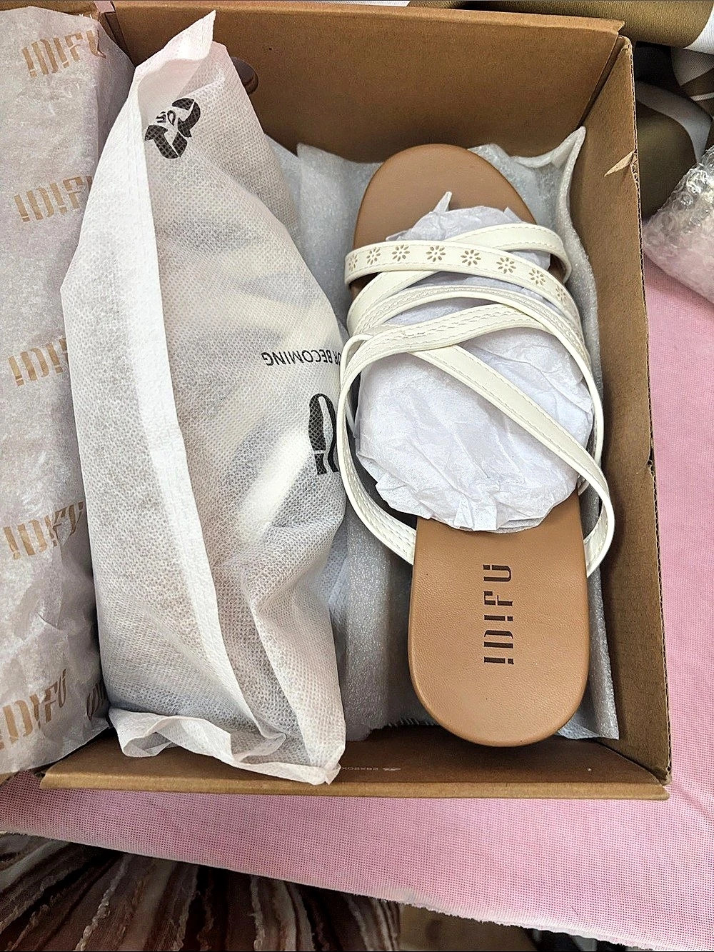 IDIFU Strappy wedge Sandals in White US 8 NWT